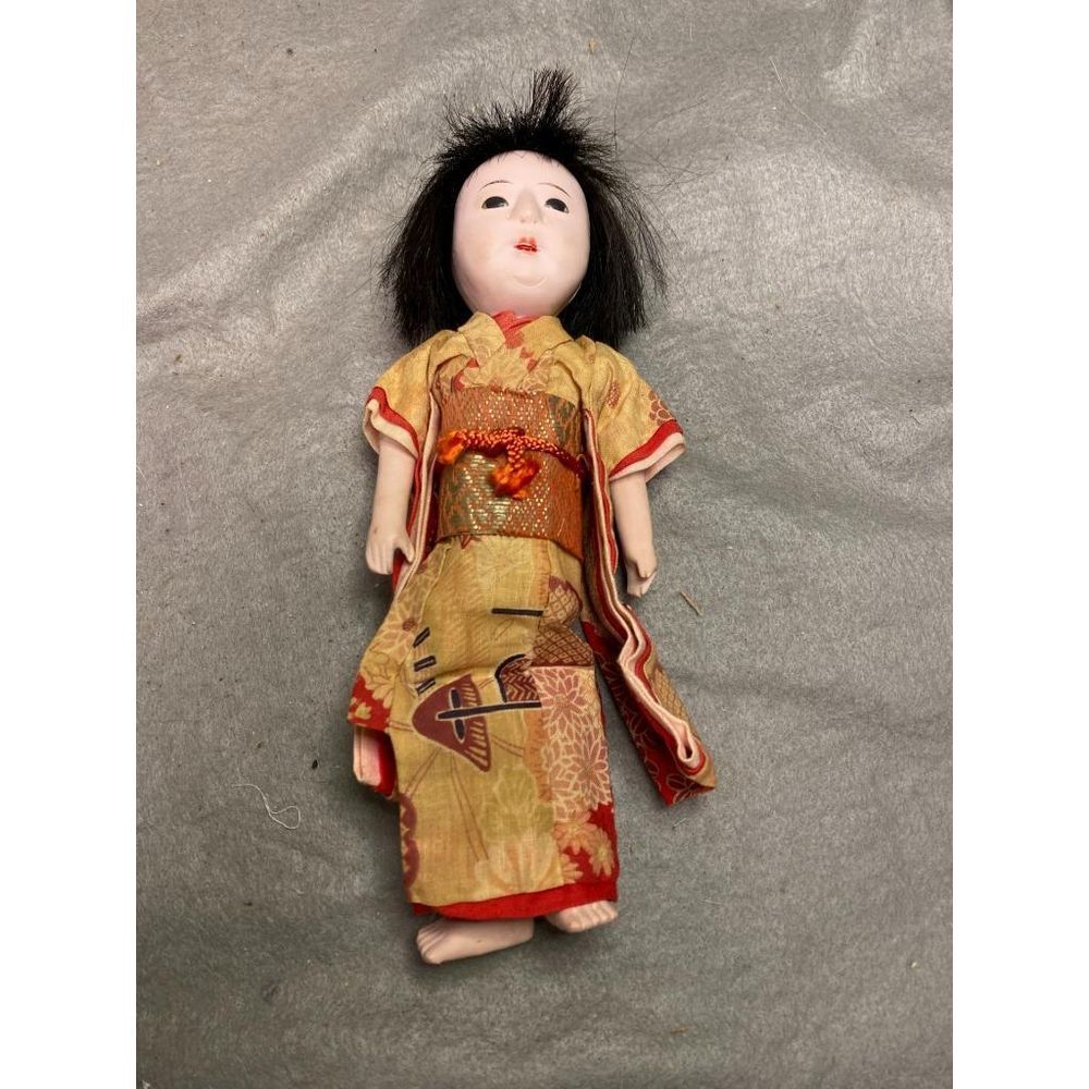 VINTAGE  9 INCH JAPANESE DOLL‎ SQUEALS WHEN SQUEEZED ORIGINAL KIMONO